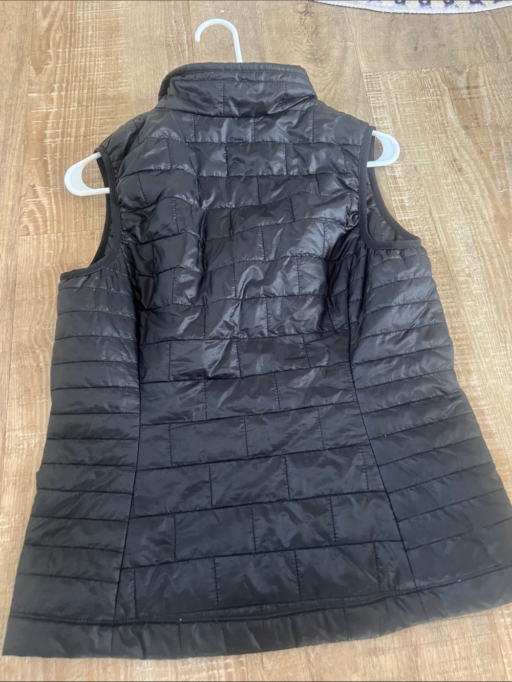 Patagonia Women's Black Nano Puff Insulated Vest Small - Picture 6 of 6